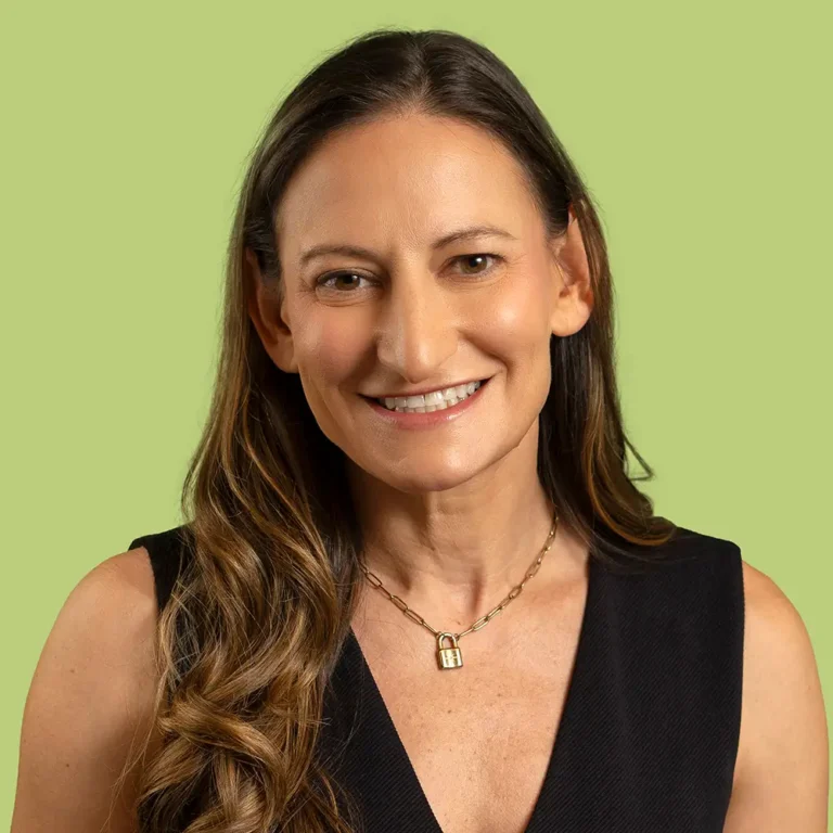 Rebecca Brown Headshot